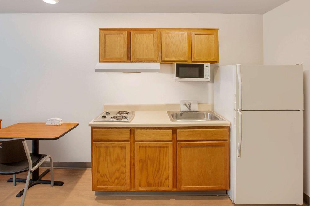 Standard Double Room with Two Double Beds - Smoking interior
